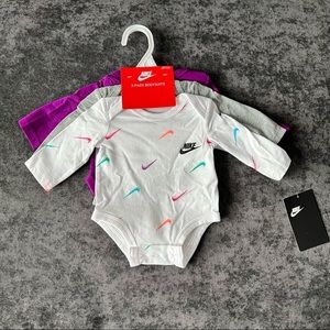 NWT Nike Baby Onesie 3-Pack